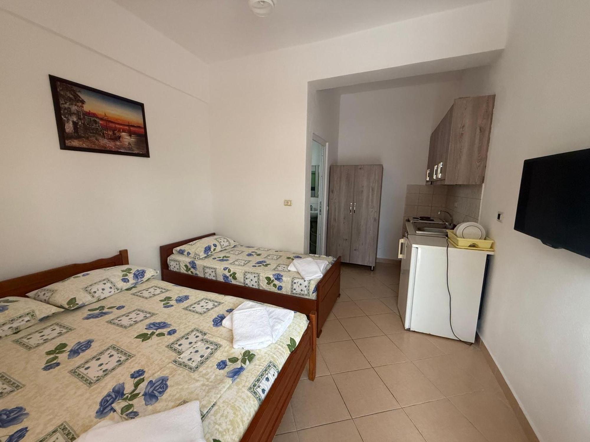 Barjami Hotel *